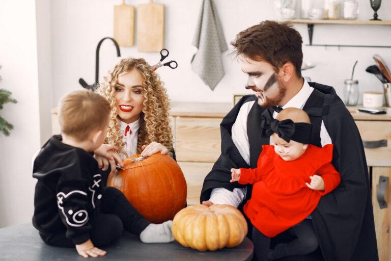 Disfraces de Halloween en familia, pareja y grupo: ideas originales (2026)